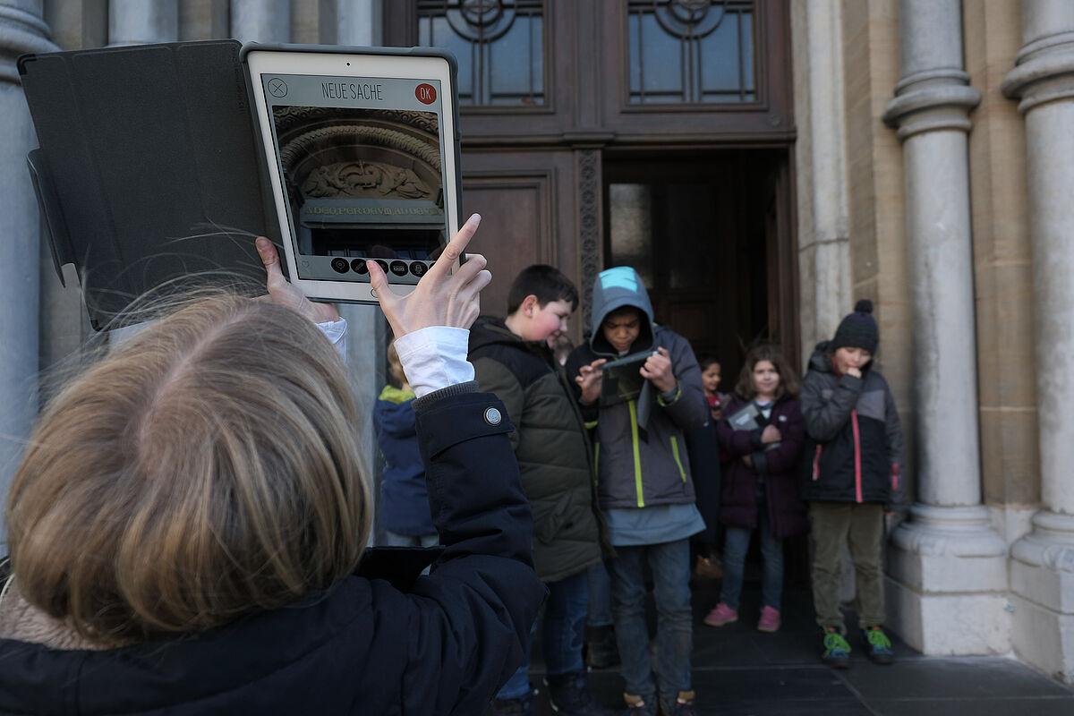 Bleiberger Fabrik: Die Stadt mit Tablet erkunden
